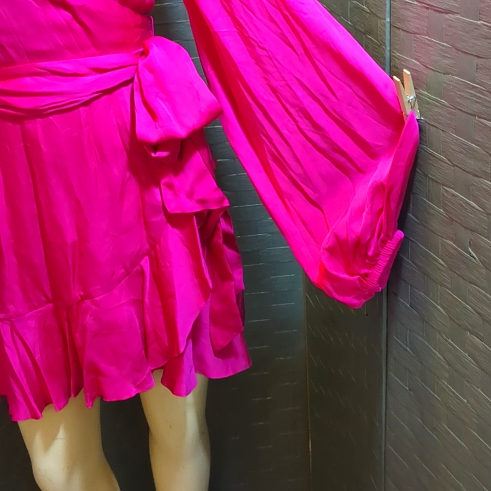 Silky Banana Republic Mini - Picture 2 of 3